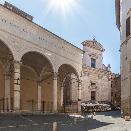 Colours Studio 10 M Away Piazza Del Campo Siena Exterior foto